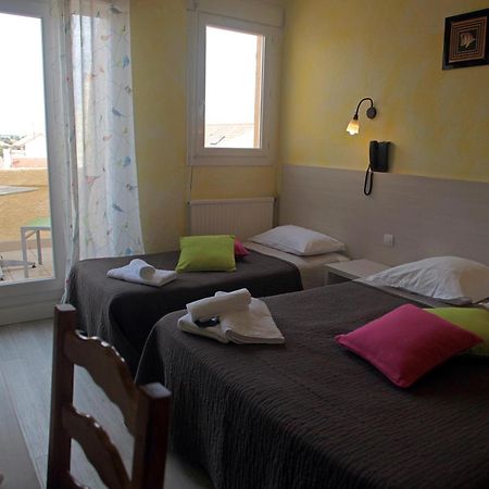 Hotel De La Plage 2 Etoiles Валра-Плаж Стая снимка