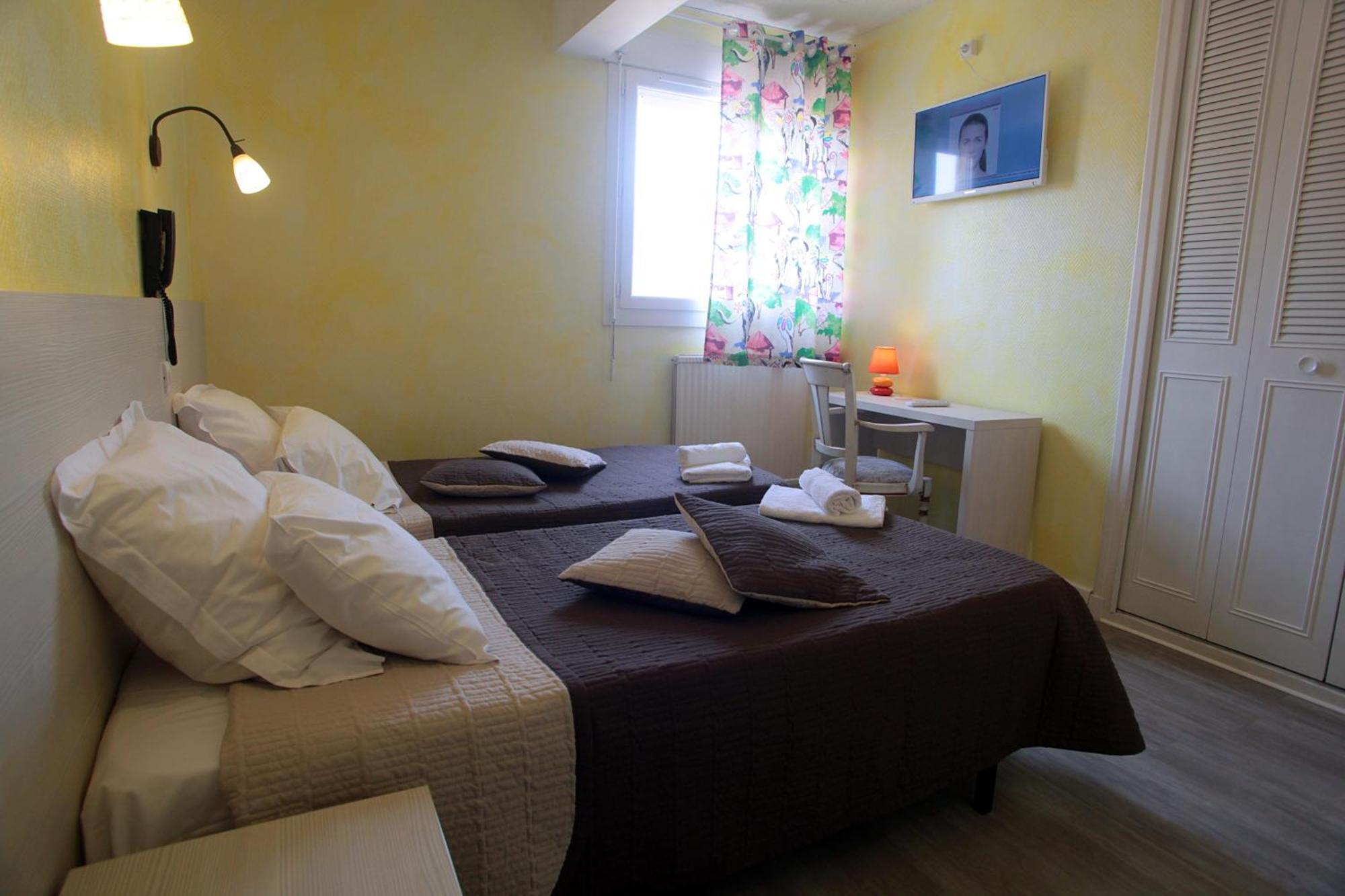 Hotel De La Plage 2 Etoiles Валра-Плаж Стая снимка