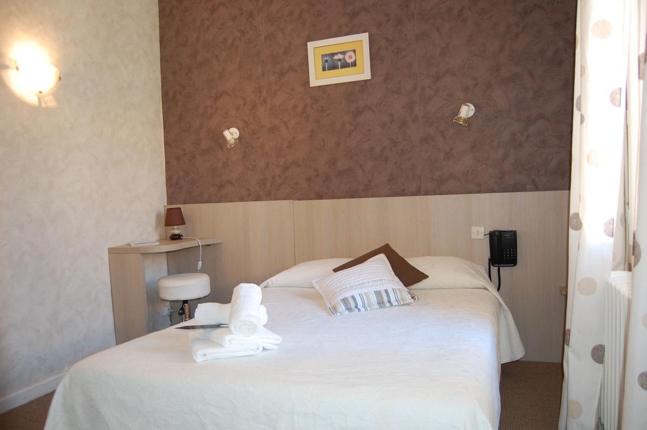 Hotel De La Plage 2 Etoiles Валра-Плаж Екстериор снимка